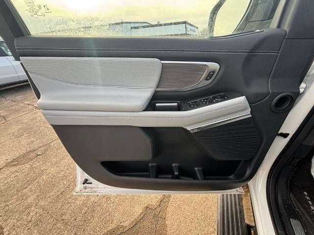 2025 Ford Expedition Max Platinum 4x4