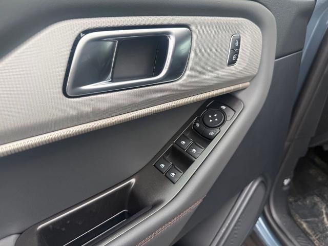 2027 Ford Explorer Active w/200A Pkg 4WD
