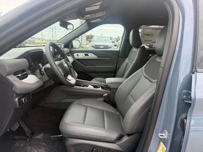 2027 Ford Explorer Active w/200A Pkg 4WD