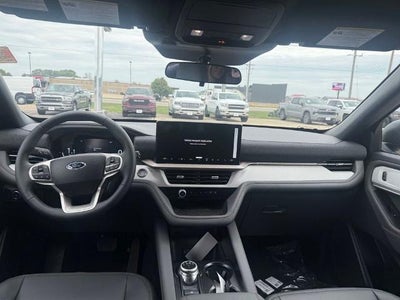 2027 Ford Explorer Active w/200A Pkg 4WD