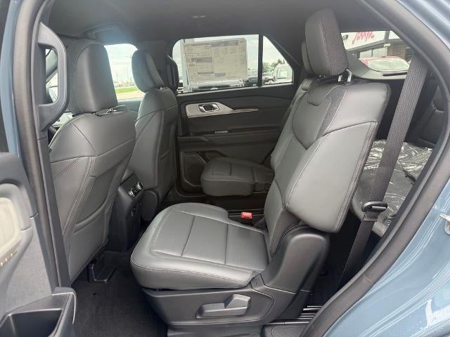 2027 Ford Explorer Active w/200A Pkg 4WD