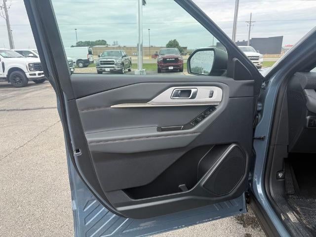 2027 Ford Explorer Active w/200A Pkg 4WD
