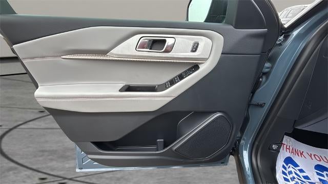 2026 Ford Explorer Active w/100A Pkg 4WD