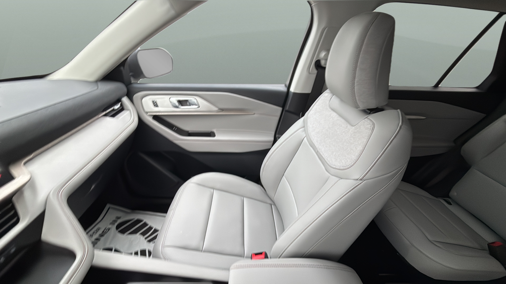 2026 Ford Explorer Active w/100A Pkg 4WD