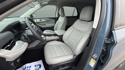 2026 Ford Explorer Active w/100A Pkg 4WD