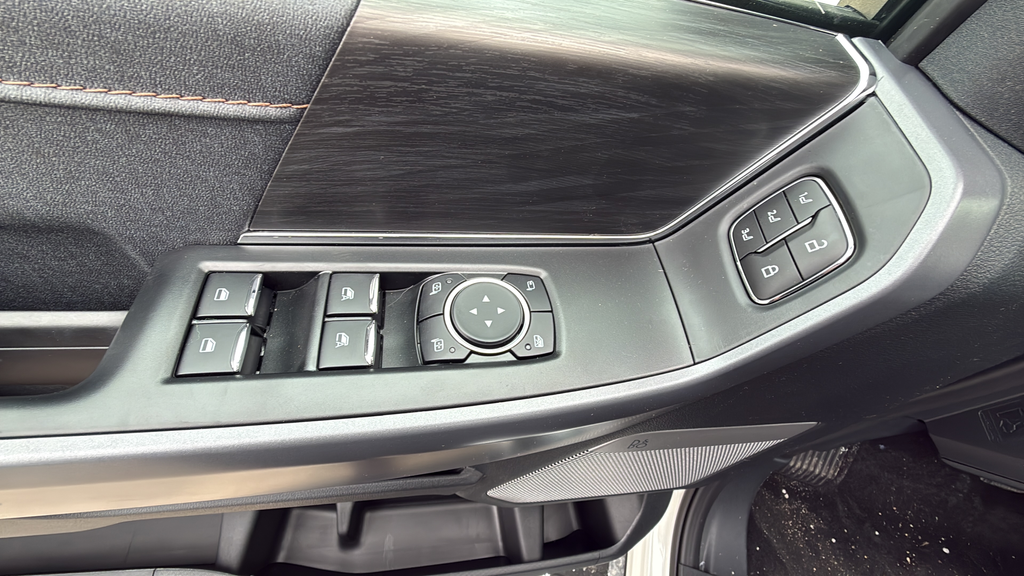 2025 Ford F-150 LARIAT 4WD SuperCrew 6.5' Box