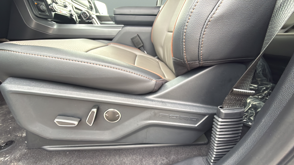 2025 Ford F-150 LARIAT 4WD SuperCrew 6.5' Box