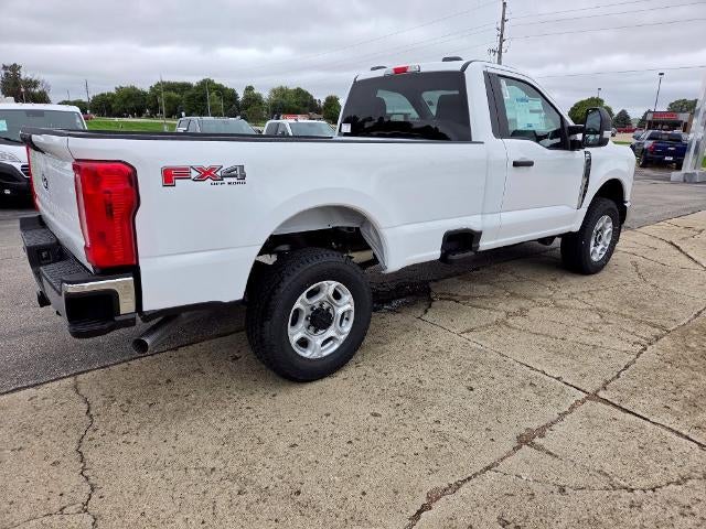 2027 Ford Super Duty F-350 SRW XLT 4WD Reg Cab 8' Box