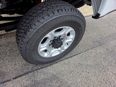 2027 Ford Super Duty F-350 SRW XLT 4WD Reg Cab 8' Box