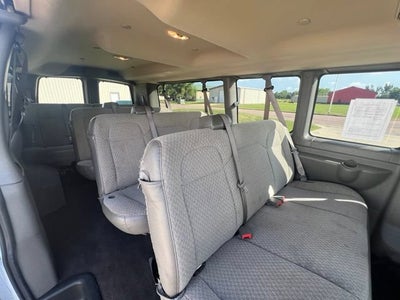 2024 Chevrolet Express Passenger 3500 1LT