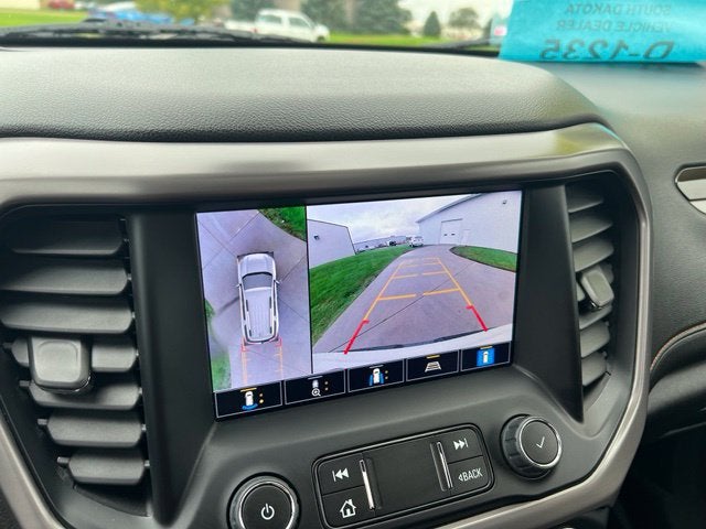 2023 GMC Acadia AT4