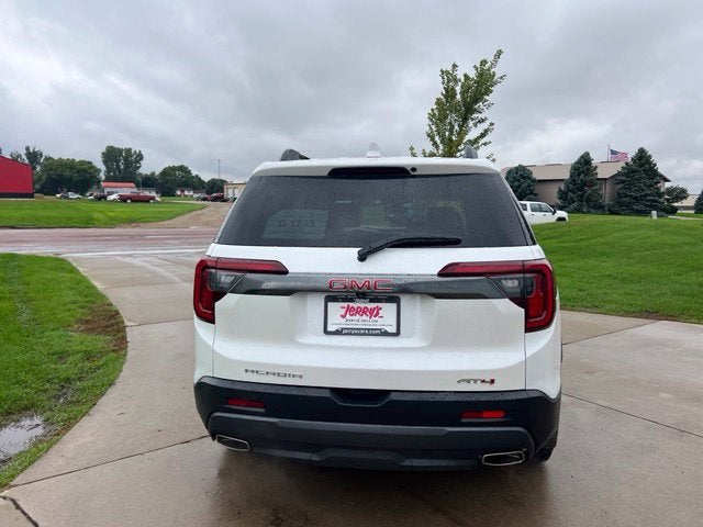 2023 GMC Acadia AT4