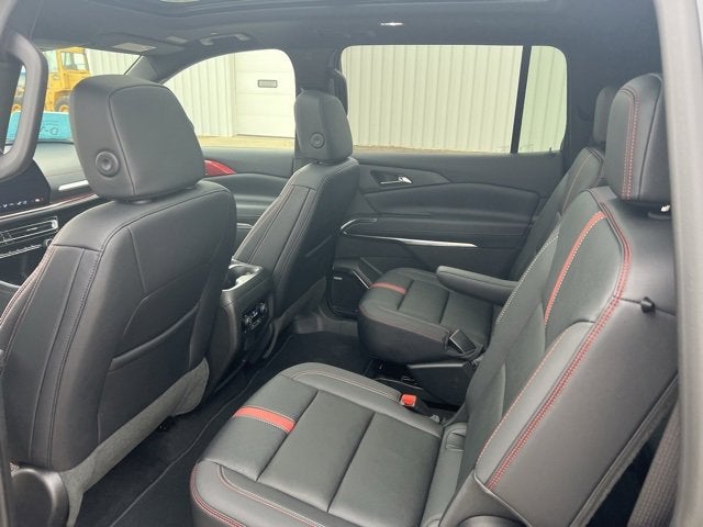 2025 Chevrolet Traverse RS