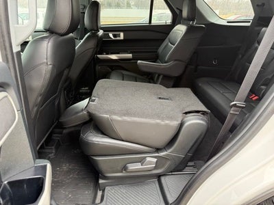 2023 Ford Explorer XLT 202A