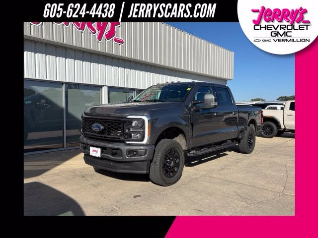 2023 Ford F-350SD Lariat