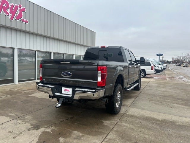 2017 Ford F-350SD Lariat