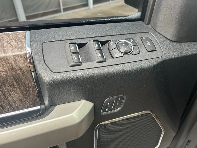 2017 Ford F-350SD Lariat