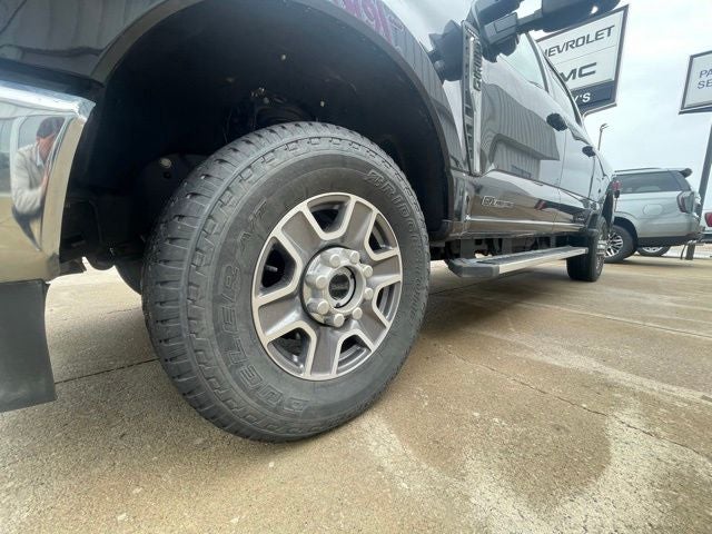 2025 Ford F-350SD Lariat