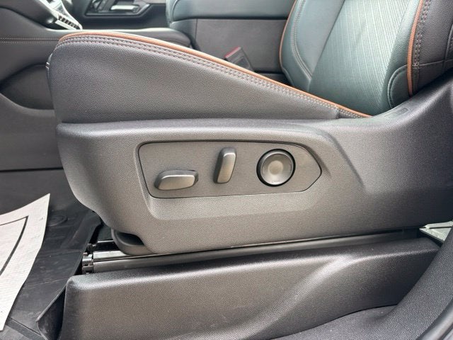 2025 GMC Yukon XL AT4