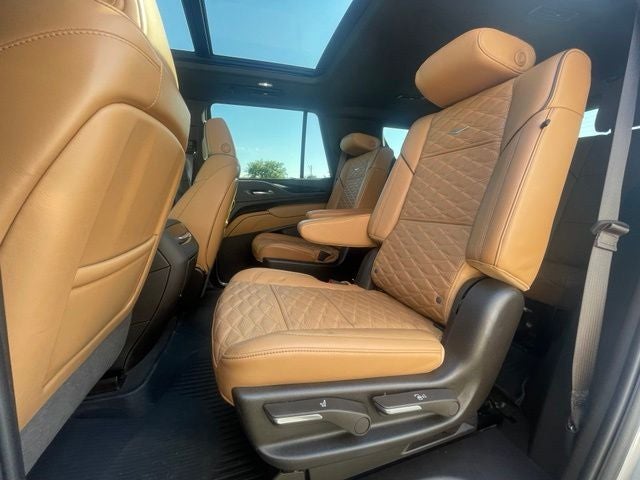 2024 Cadillac Escalade Sport