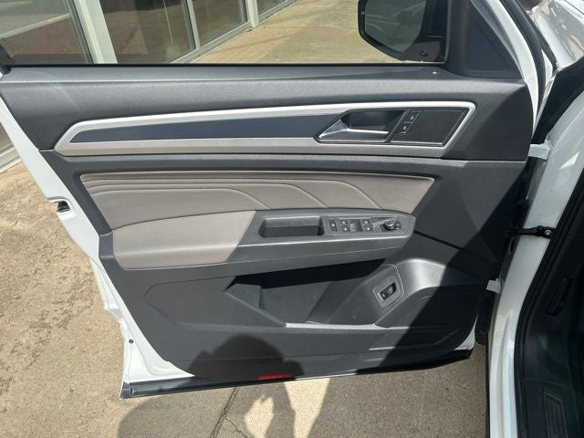 2023 Volkswagen Atlas Cross Sport 3.6L V6 SEL R-Line