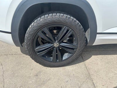 2023 Volkswagen Atlas Cross Sport 3.6L V6 SEL R-Line