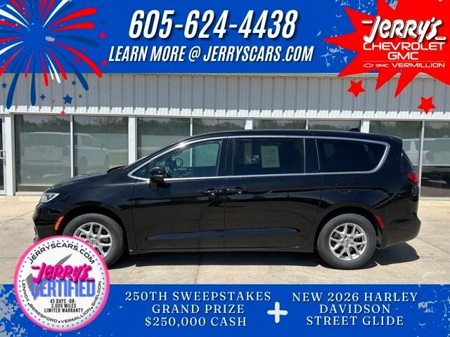 2025 Chrysler Pacifica Select