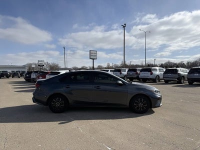 2023 Kia Forte LX