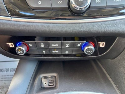 2020 Buick Enclave Essence