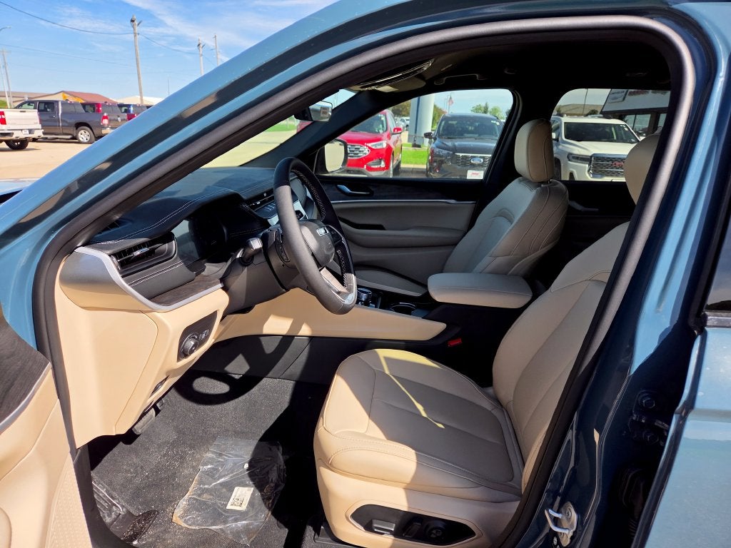 2027 Jeep Grand Cherokee Limited