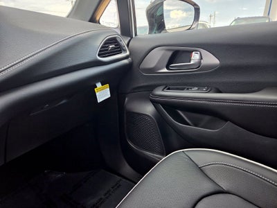 2027 Chrysler Pacifica Limited