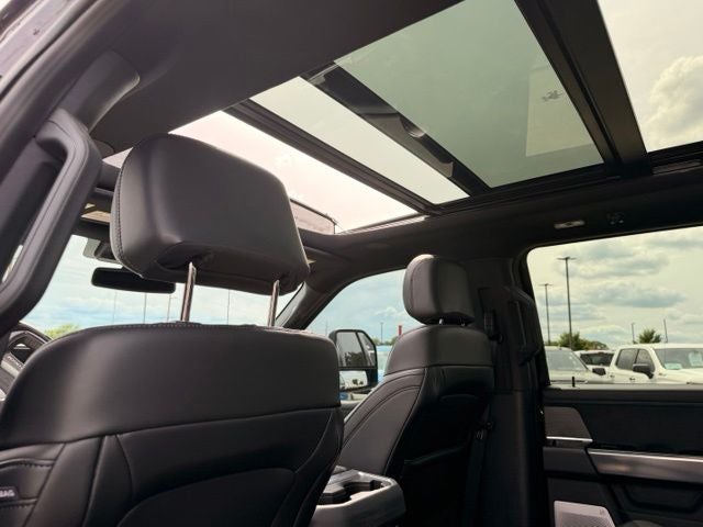 2025 Ford F-250SD Platinum 6 3/4 Ft Box