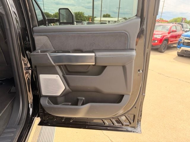 2025 Ford F-250SD Platinum 6 3/4 Ft Box