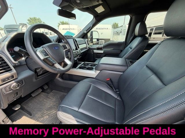 2022 Ford F-350SD Lariat
