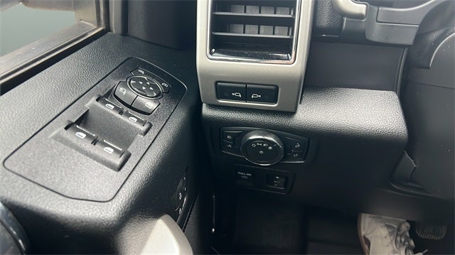 2020 Ford F-150 Lariat 5 1/2 Ft Box