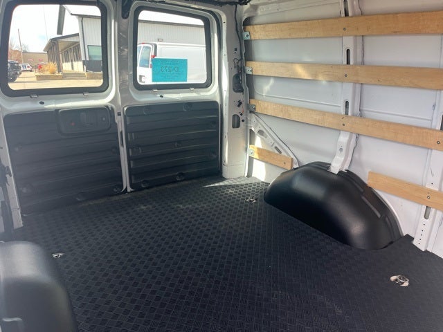 2024 Chevrolet Express 2500 Work Van Cargo