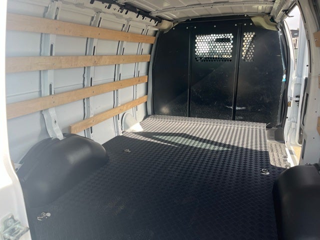 2024 Chevrolet Express 2500 Work Van Cargo