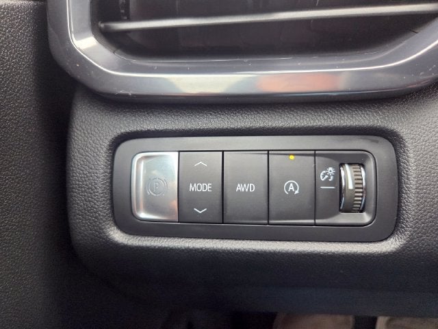 2024 GMC Acadia AT4