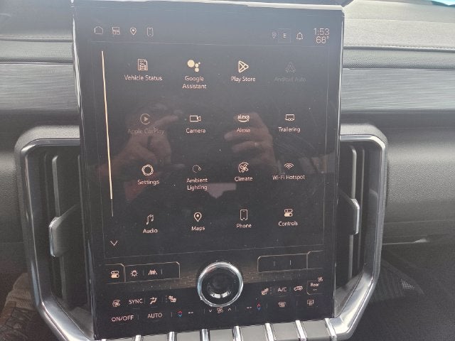 2024 GMC Acadia AT4