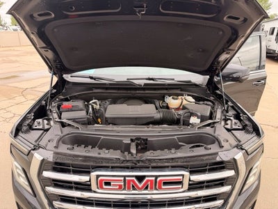 2025 GMC Yukon Elevation
