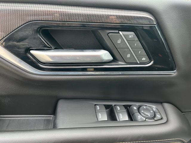 2025 GMC Yukon XL Elevation