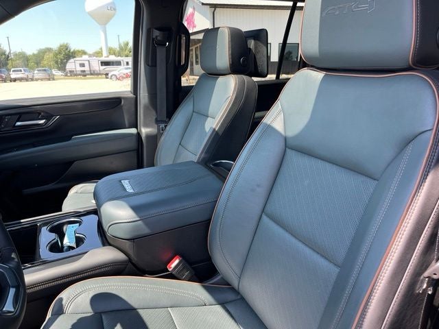 2025 GMC Yukon XL AT4