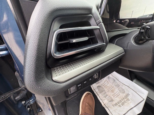 2025 Chevrolet Traverse LT 2LT