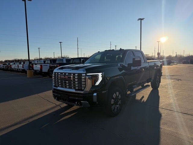 2024 GMC Sierra 3500HD Denali SRW 8 Ft Box Reserve