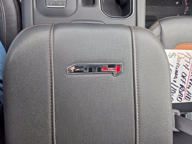 2025 GMC Sierra 2500HD AT4