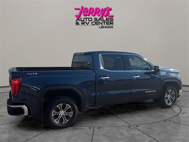 2022 GMC Sierra 1500 SLT Short Box