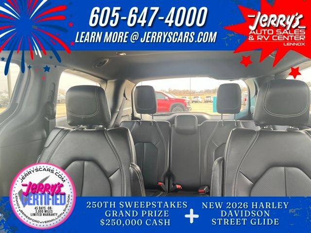 2025 Chrysler Pacifica Select