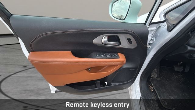 2024 Chrysler Pacifica Hybrid Pinnacle