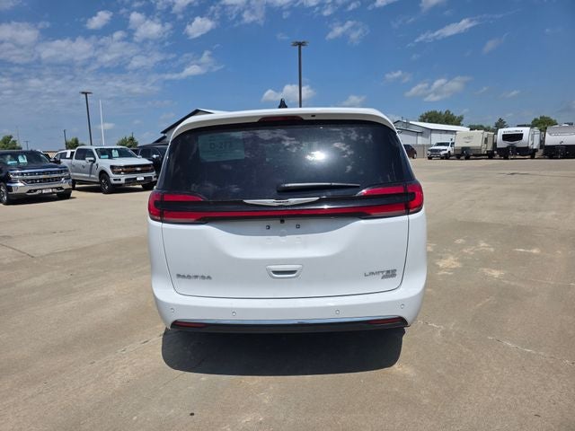 2026 Chrysler Pacifica Limited AWD