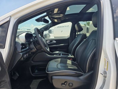 2026 Chrysler Pacifica Limited AWD